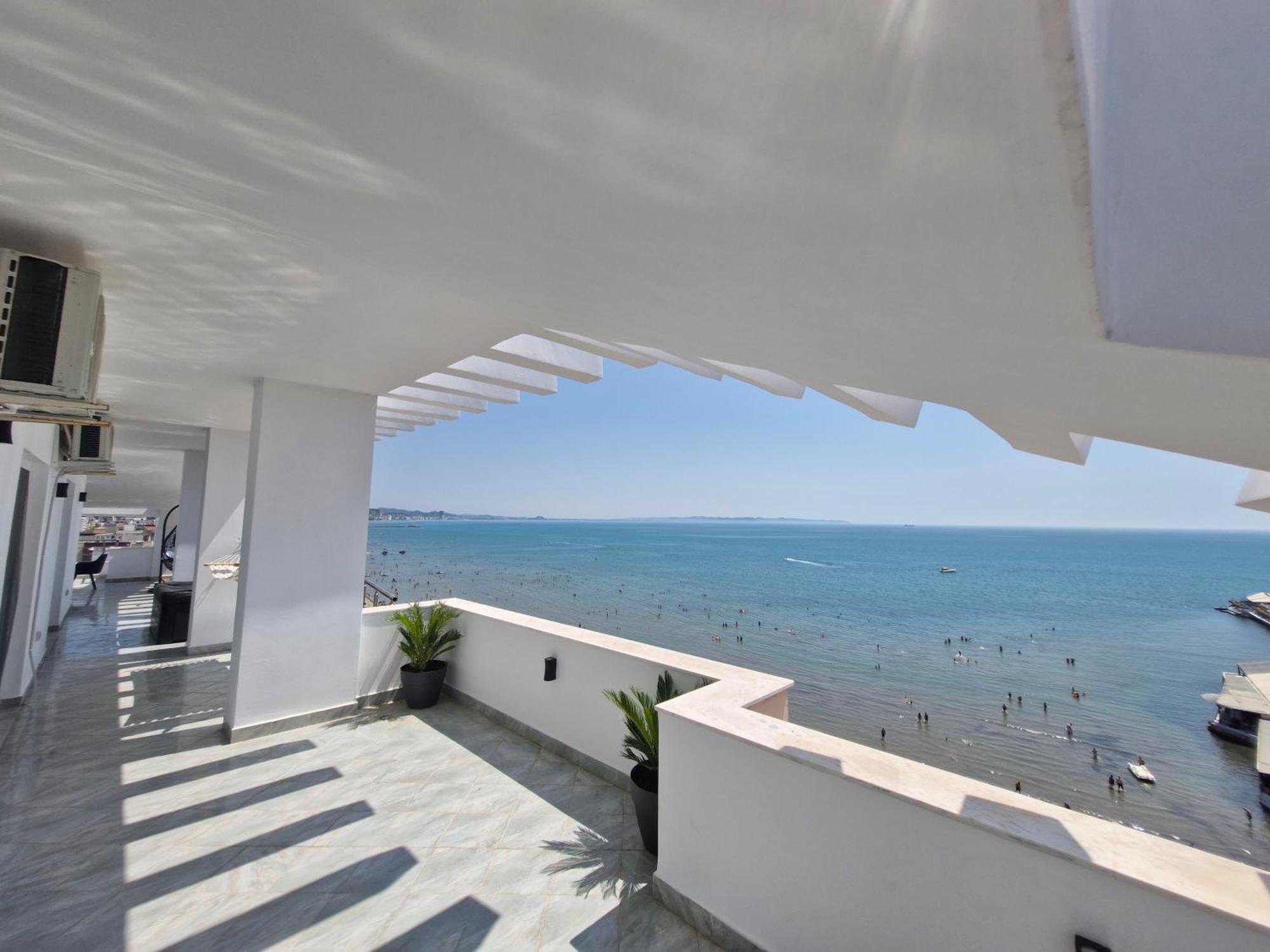 Luxury Penthouse Villa Durres Bagian luar foto