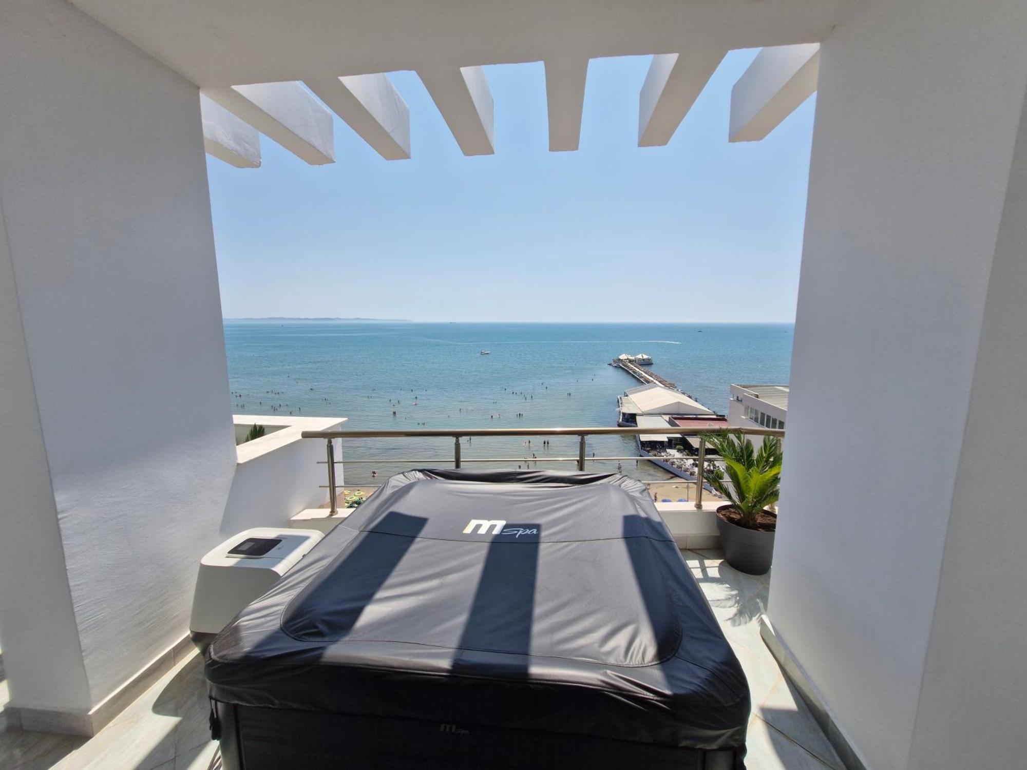 Luxury Penthouse Villa Durres Bagian luar foto