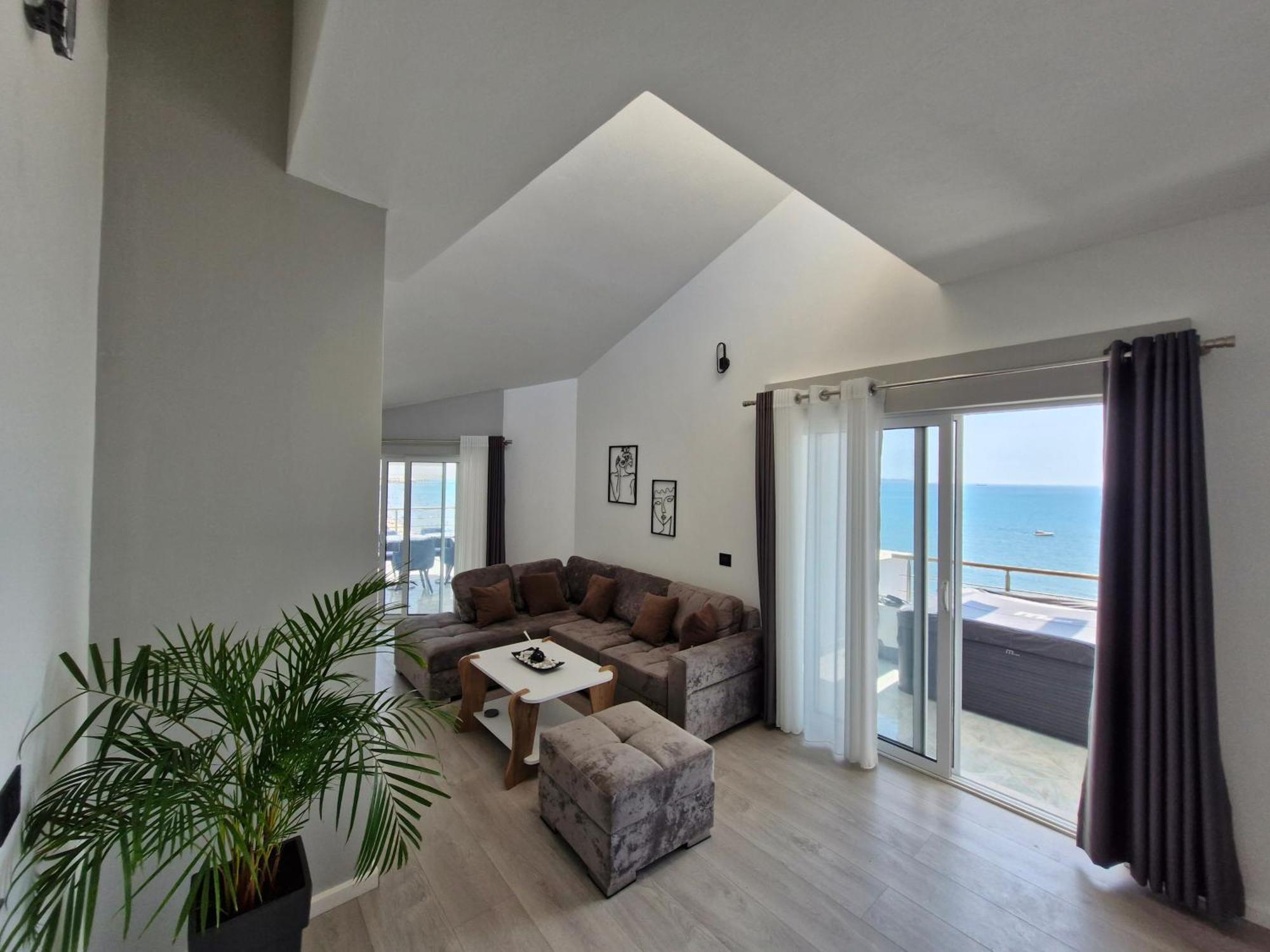 Luxury Penthouse Villa Durres Bagian luar foto